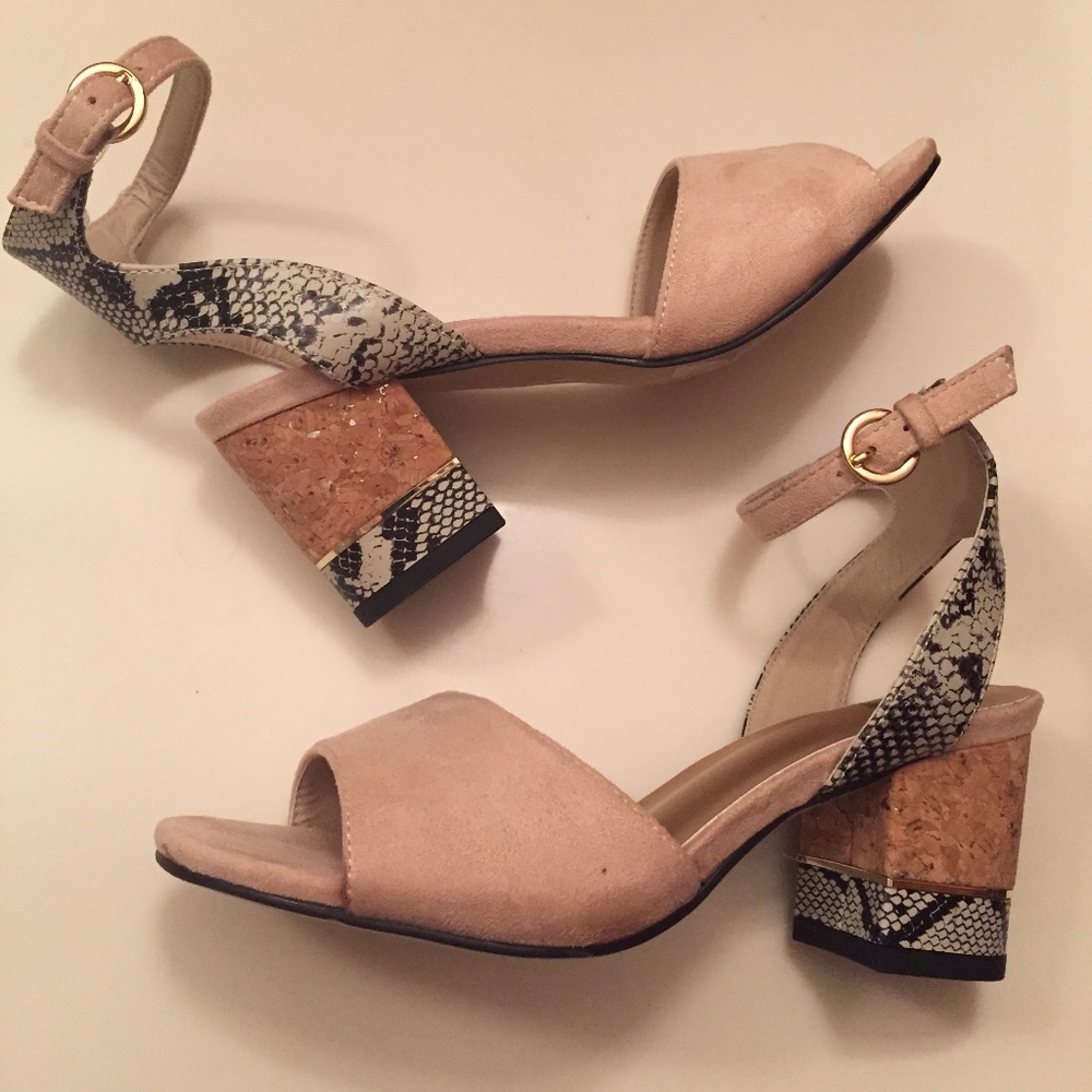 Muk Luks dress sandals NEVER worn